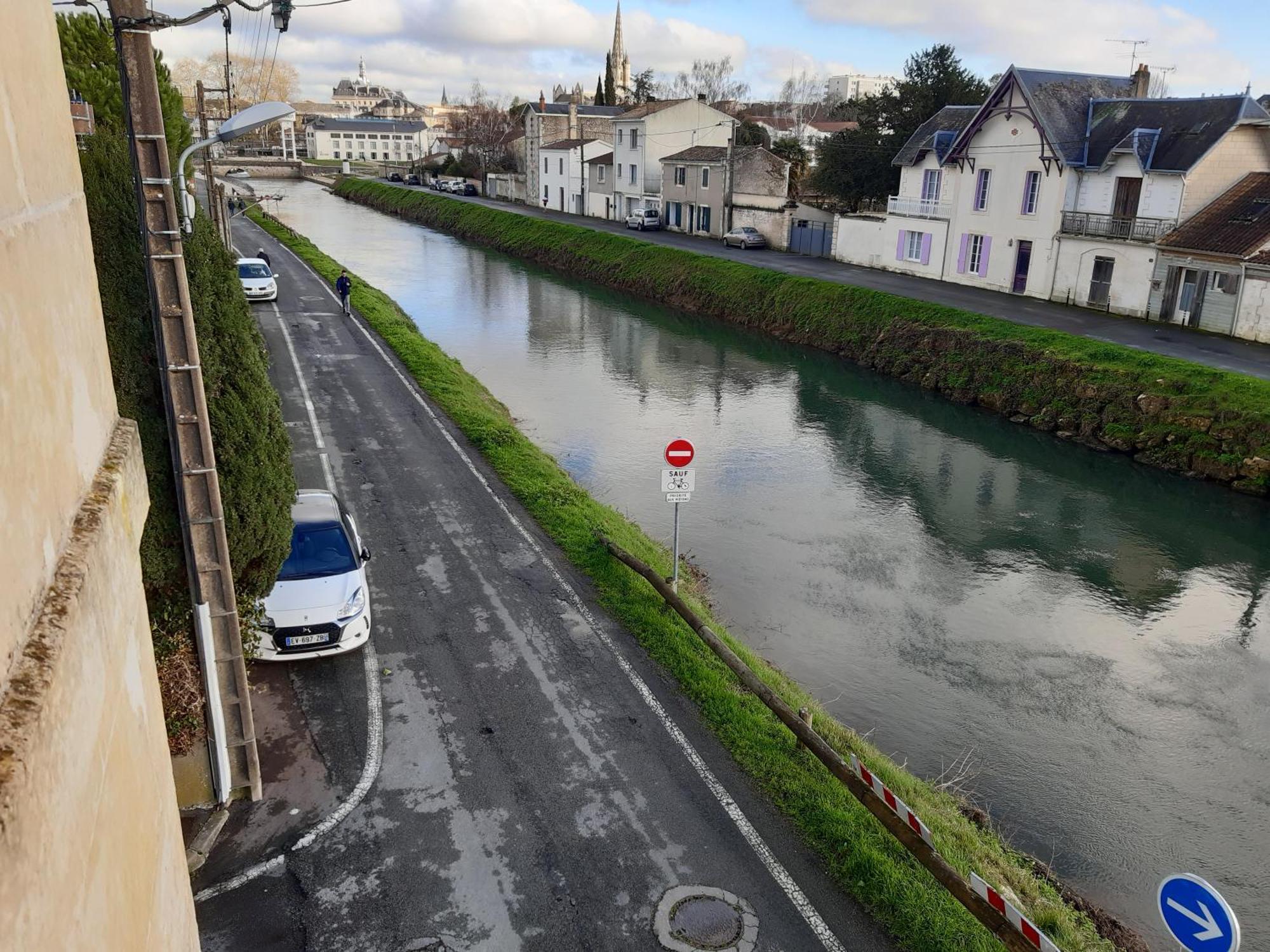 Niort Au Bord De L'Eau 3 Apartment Luaran gambar
